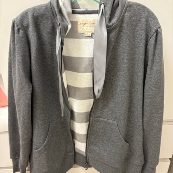 Evy’s Tree Charcoal The Brianna Hoodie - Picture 4 of 7